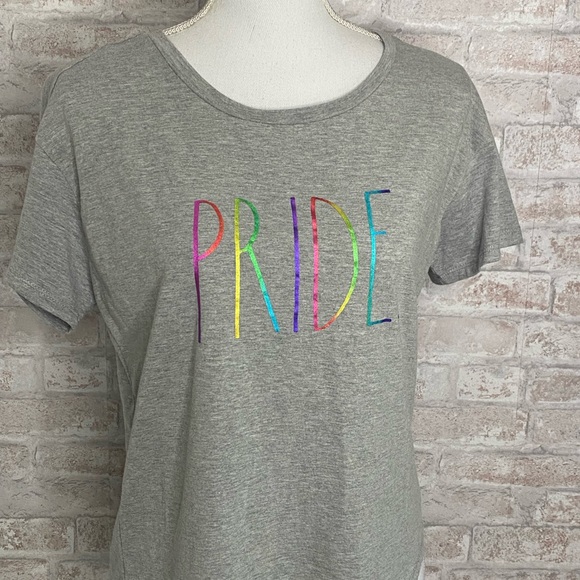 Rae Dunn gray with multi colored pride t-shirt size M - Picture 2 of 4